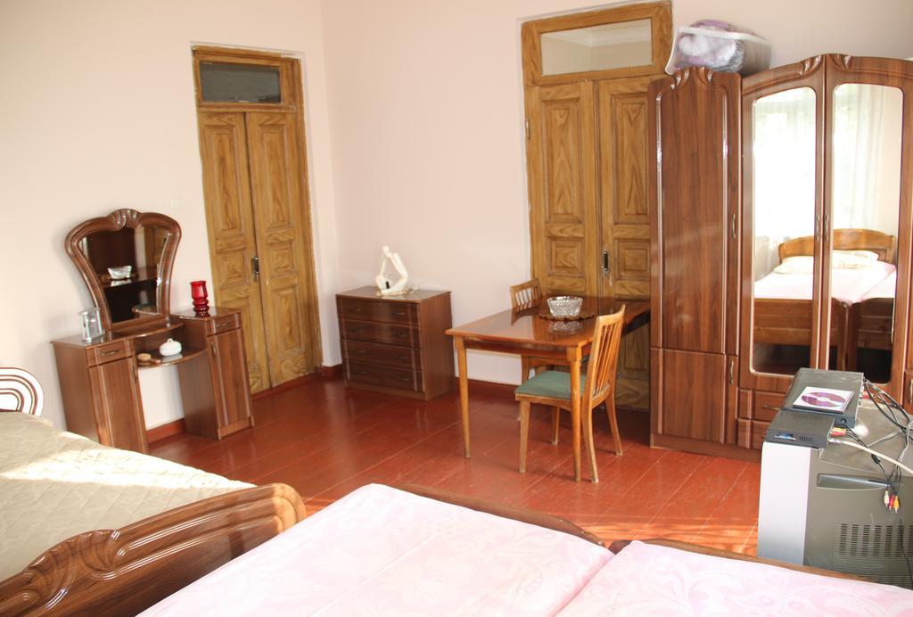 Achi Guest House Makhinjauri Cameră foto